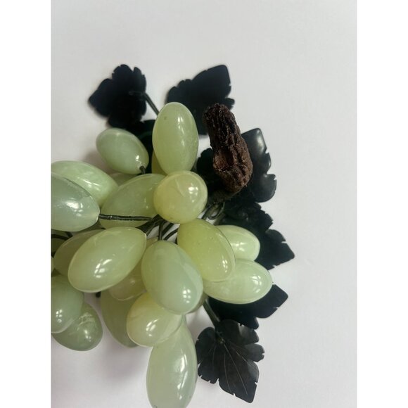 Vintage Jade Grape Cluster With Metal Leaves Decorative Piece - Picture 5 of 8